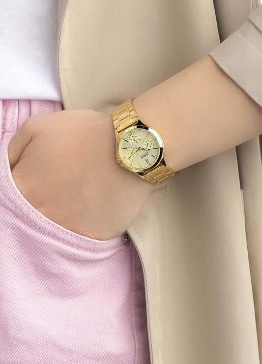 Montre Casio femme en cuir