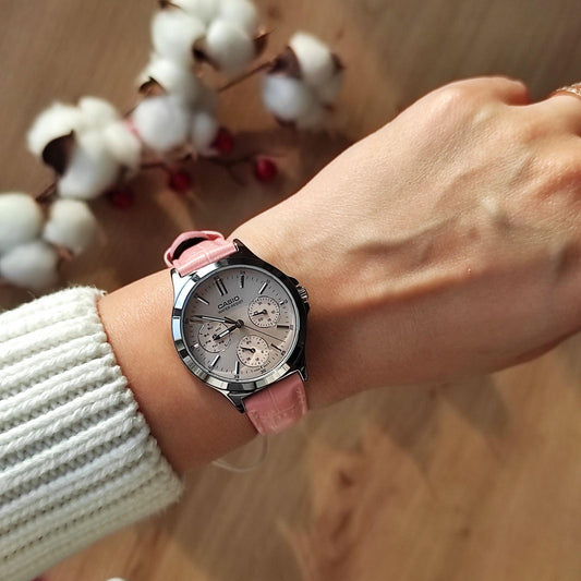 Montres Casio pour Femme en Cuir