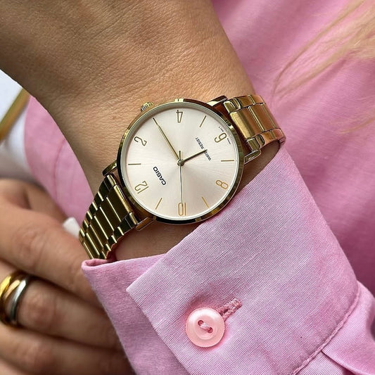 Montre Casio dorée pour femme
