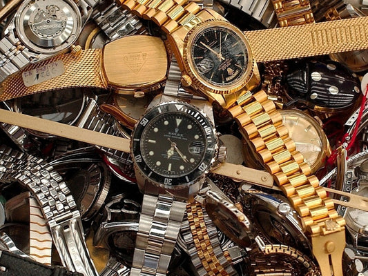 Comment éviter d’acheter de fausses montres au Cameroun | Conseils pour acheter une montre authentique